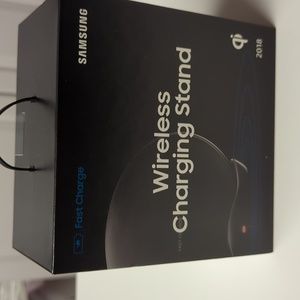 Samsung Wireless Charging Stand